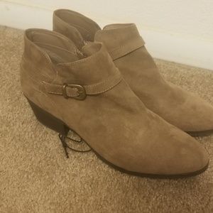 Brand new tan ankle boots. Memory foam